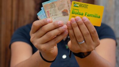 Pendências do cadastro do Bolsa Família: mensagem cobra presença de responsável no CRAS