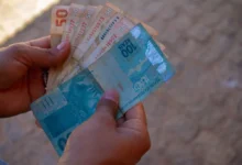 Você também tem direito de receber a Bolsa do Povo em benefícios que somam até R$ 2.400,00? veja como fazer.
