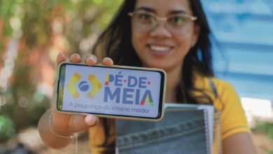 Descubra como garantir seu incentivo financeiro de R$ 200 do programa Pé-de-Meia e as regras do Governo Federal para manter o benefício.