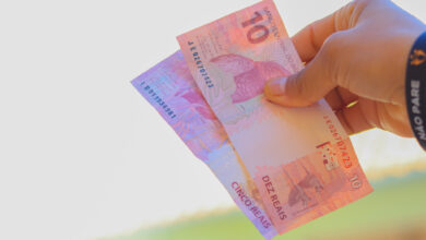 Benefício de bolsa para alunos de baixa renda feito pelo governo pode pagar até mais de R$ 700; entenda como funciona agora.