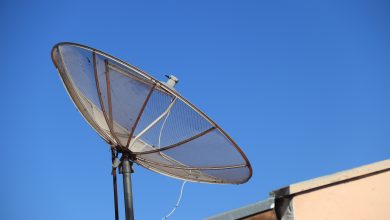 Descubra quem está na frente da fila para receber a antena e o kit digital do governo em novembro; benefício ainda existe.