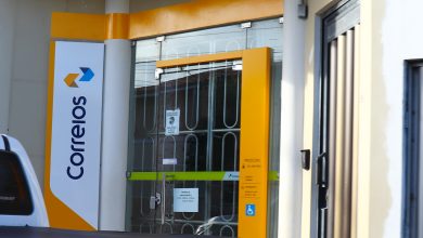Agora é possível ir até uma agência dos Correios para liberar benefícios sociais no Brasil; entenda como funciona essa possibilidade.