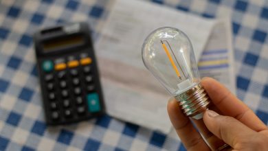 Quer economizar na conta de luz? Veja como o CadÚnico pode te ajudar.