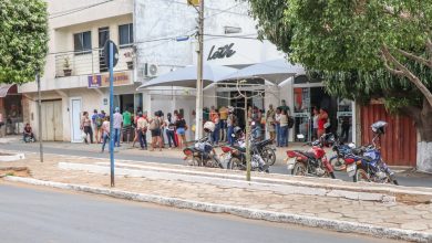 Fila no CadÚnico.