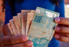 Aqueles que recebem benefícios sociais devem ficar preocupados com os desdobramentos do Orçamento 2025.