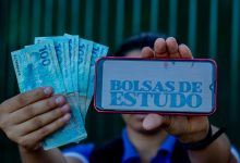 Você sabia que pode ter direito à bolsa auxílio para estudantes universitários? Veja como funciona.