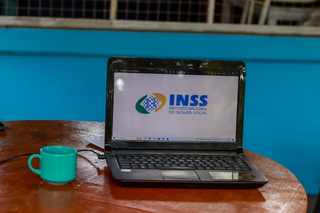 Se você foi vítima de descontos indevidos, cuidado com a instabilidade do Dataprev.