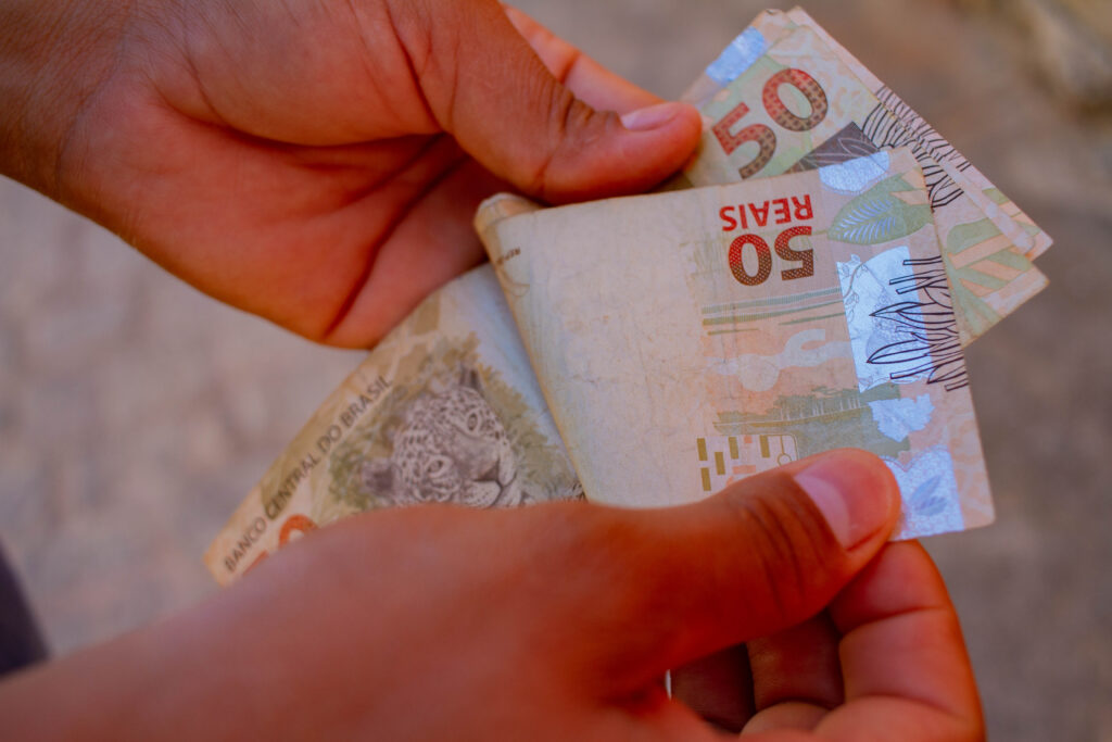 Veja se você está na lista dos que vão receber pagamentos do governo em maio.