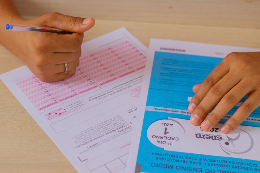 As inscrições para o Enem estão abertas, mas já começaram com erros. Entenda o caso.