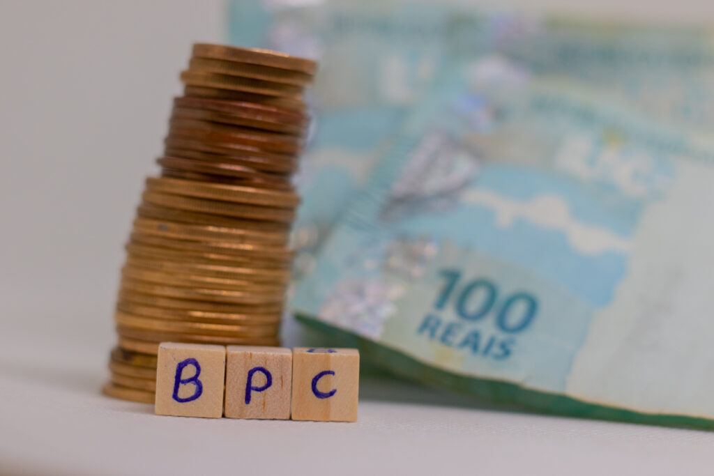 Quem vai receber o BPC em junho pode conferir as datas de repasse a partir de agora.