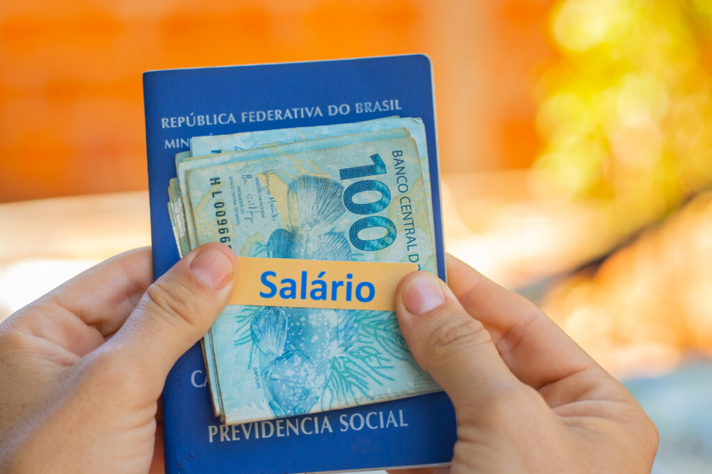 Se você é um trabalhador temporariamente desempregado, veja como receber o auxílio.