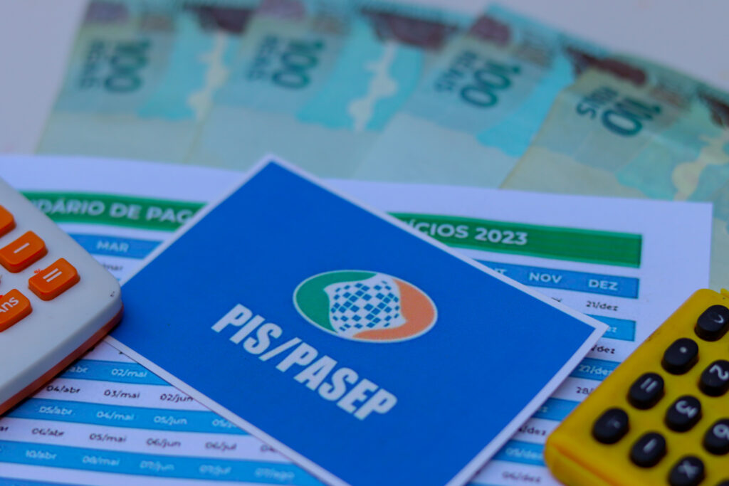 Você pode ter acesso ao dinheiro esquecido do PIS se tiver direito. veja como.