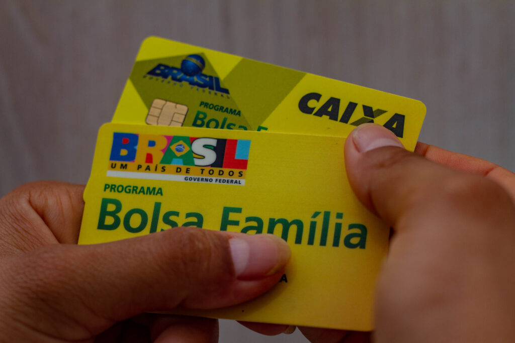 Percebeu que seu Bolsa Família está bloqueado? Veja como resolver o problemas.