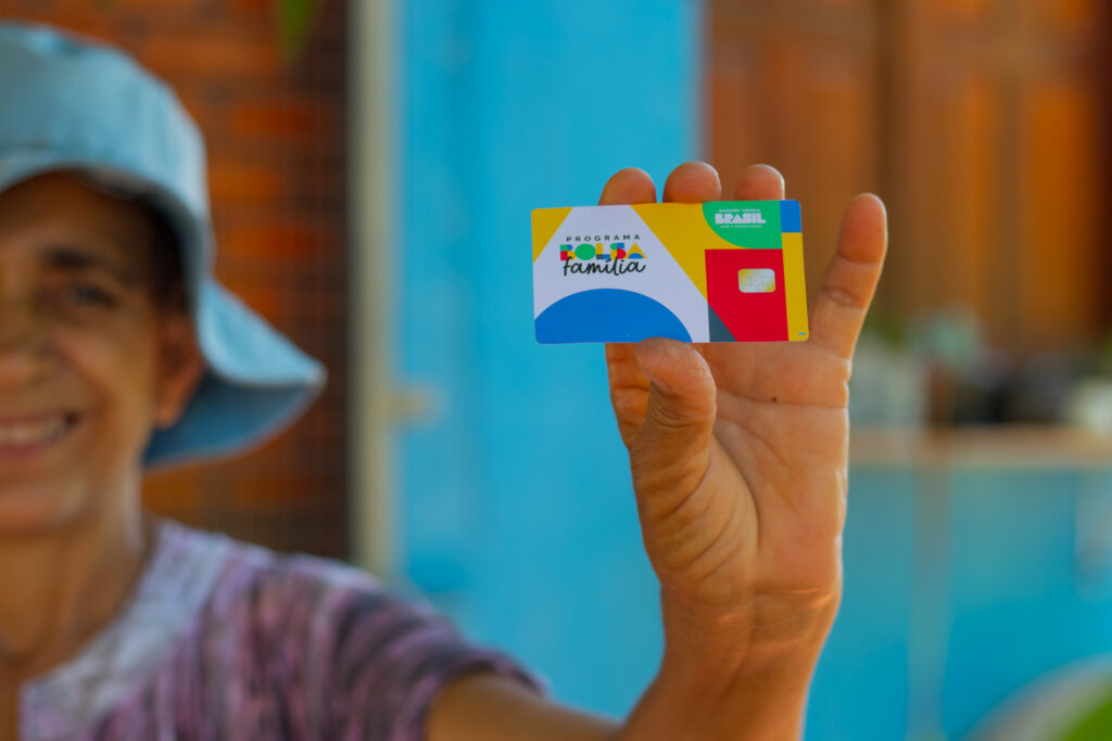 Neste mês, os pagamentos do Bolsa Família e do Auxílio Gás chegaram mais cedo.