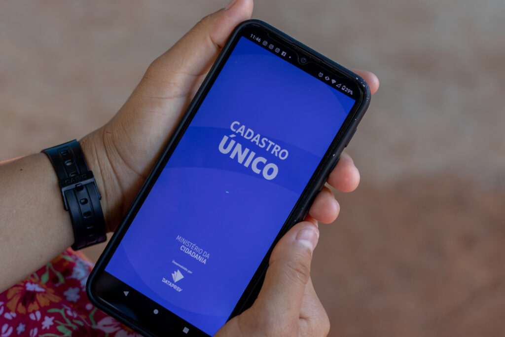 Se você é inscrito no CadÚnico, preste atenção em todos os comunicados oficiais.