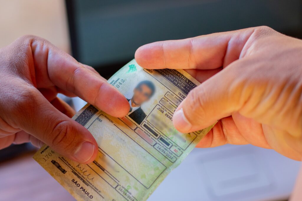 Espere mais um pouco para tirar CNH: o procedimento pode ficar mais barato.