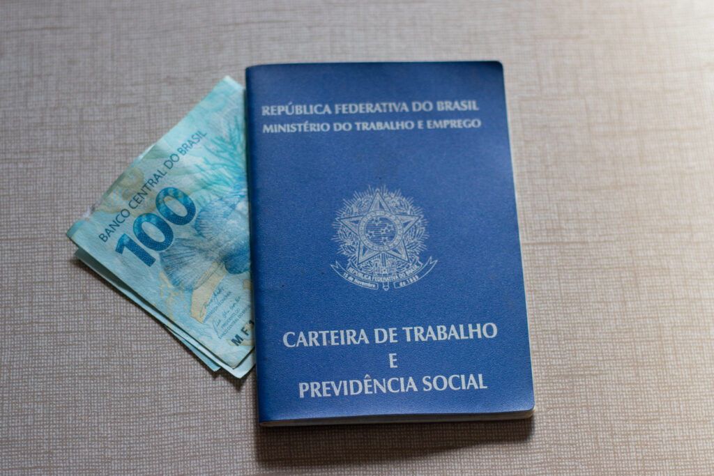 Se você é trabalhador, saiba que pode ter acesso a um pagamento extra neste mês. / Crédito: @jeanedeoliveirafotografia / bolsadafamilia.com.br