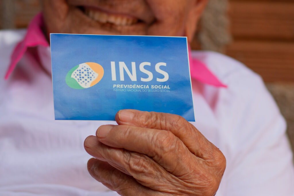 Se você ainda não fez o recadastramento do INSS, pare de perder tempo.
