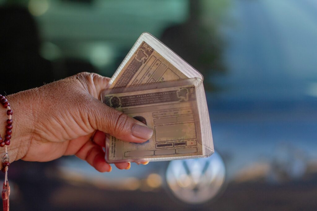 Se você quer emitir a CNH, veja se o seu estado está na lista dos mais careiros.