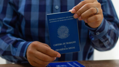 Se você é trabalhador, veja se pode receber o pagamento do governo.