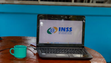 Quem vai receber benefícios do INSS em outubro já pode consultar as datas de depósito.