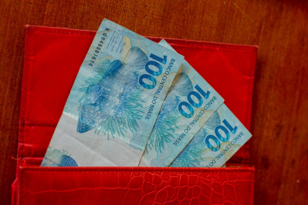 Se você recebe algum benefício do governo, veja se está tendo acesso a dois pagamentos simultâneos.