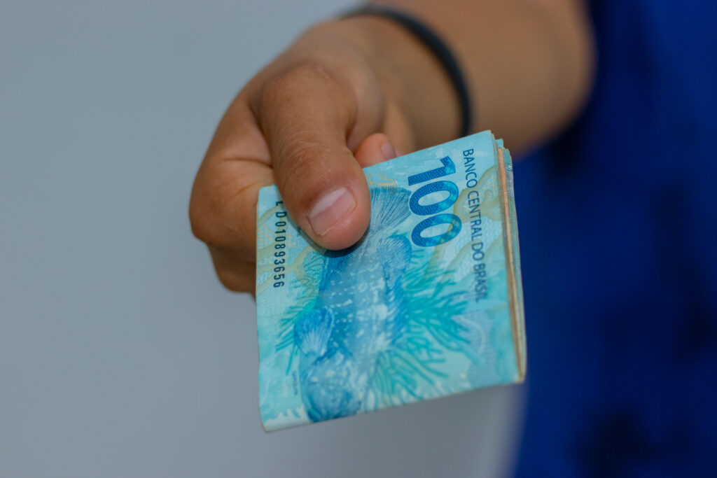 Se você precisa de ajuda para tratamento de saúde, veja o novo benefício do governo.