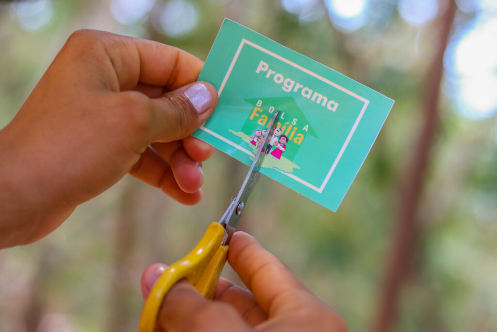 Se você recebe o Bolsa Família, cuidado para não usá-lo em bets.