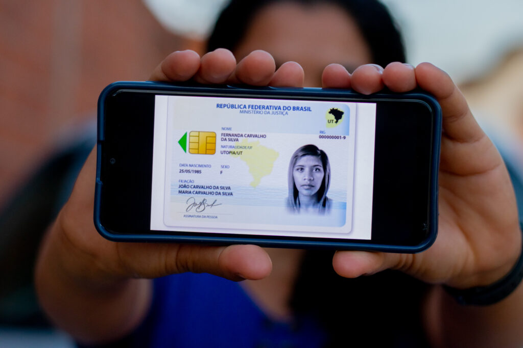 Se você ainda não emitiu o novo RG, veja como solicitar o documento.